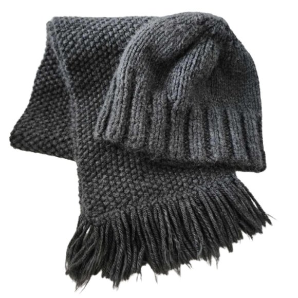Handknit dark gray hat & scarf set - Picture 2 of 10